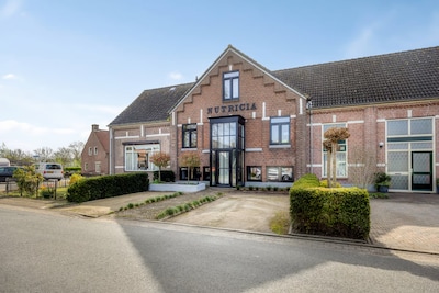 Fundaparel: deze oude zuivelfabriek in Zwolle is verbouwd tot woning