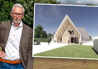 Zo komt de nieuwe Regenboogkerk in Epe eruit te zien: voorhof, losse stoelen en een vleugel