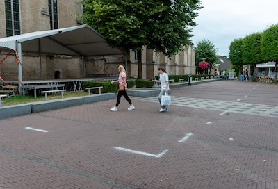 Mysterieuze witte lijnen zorgen voor onrust: wie heeft die daar neergezet en waarom?