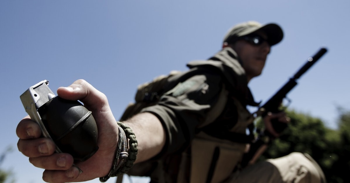 Nepgranaat zorgt voor opschudding bij bedrijfspand: dit moet je erover weten. ‘Het mag en het mag ni