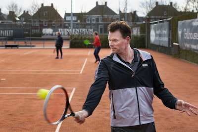 Sjeng Schalken op tennisfeest in Silvolde