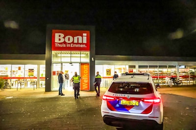 Gewapende overval op supermarkt in Emmen, dader voortvluchtig