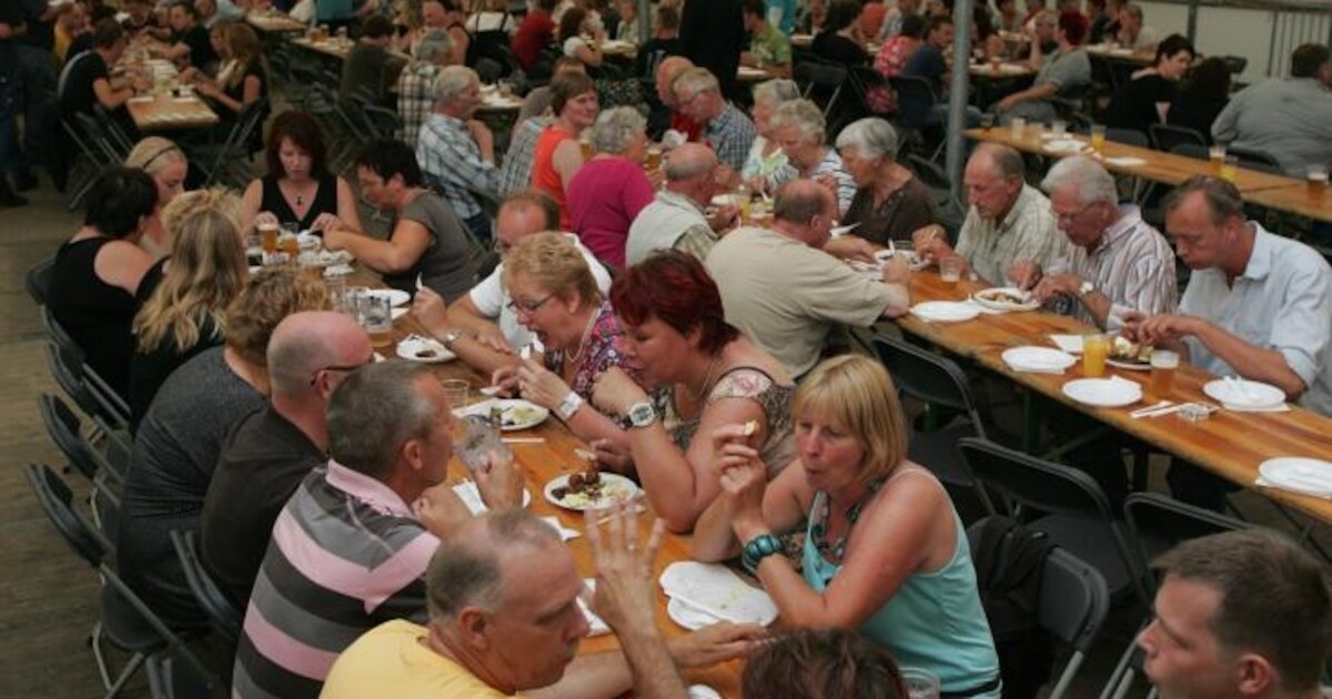 Kermis opent met groots buffet