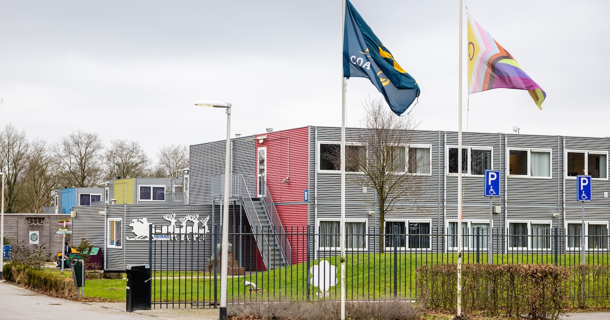 Miljoenenboete dreigt voor COA: Hardenberg voert druk op rond azc