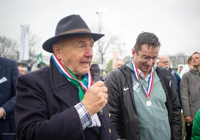 VV Eemdijk in diepe rouw: oprichter Dolf Veldhuizen plotseling overleden