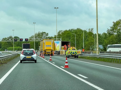 Ongeluk met vrachtwagen zorgt ook donderdag nog voor vertraging op snelwegen richting Amersfoort