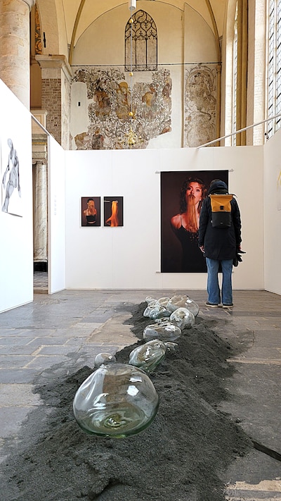 ‘De Staat van’ toont 14 tentoonstellingen in de Bergkerk in Deventer