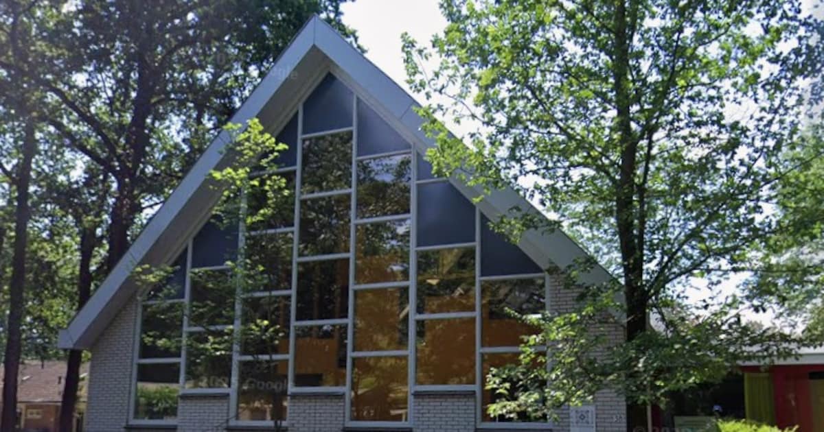 Jelle Korevaar vertelt in Nunspeet over kunst als vorm van verbinding