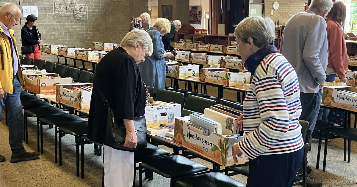 Boekenmarkt muziekvereniging Arezzo