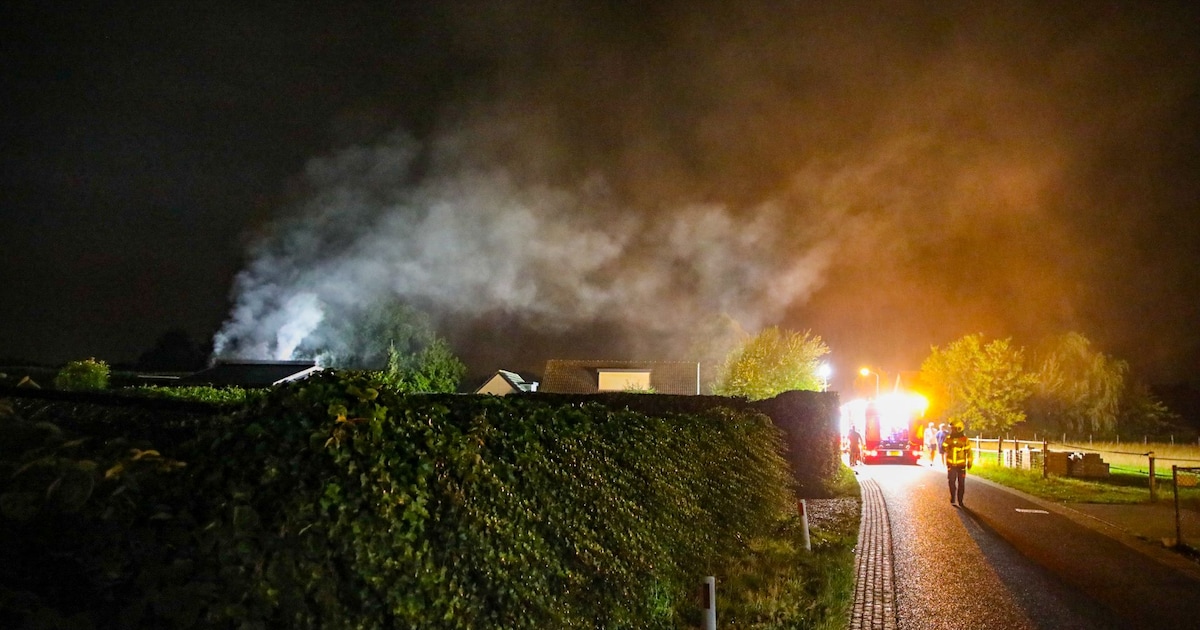 Brand in bijgebouw aan Engweg in Heerde onder controle