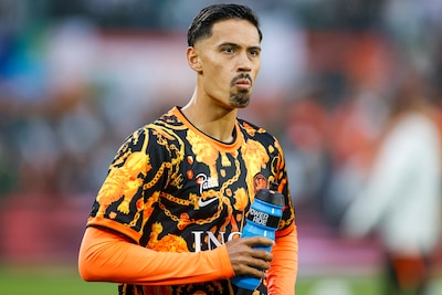 LIVE Oranje | Malen en debutant Summerville in de voorhoede, 10.000 fans van Algerije in de Kuip