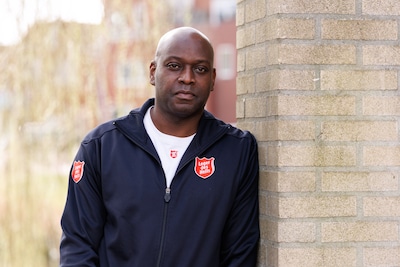 KIJK | Marvin (51) helpt daklozen op straat: ‘Het gaat van kwaad tot erger’