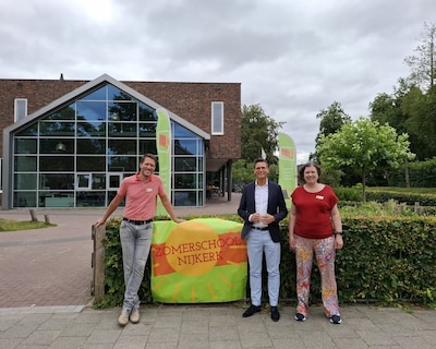 Wethouder bezoekt Zomerschool van Stichting Kansrijk Nijkerk