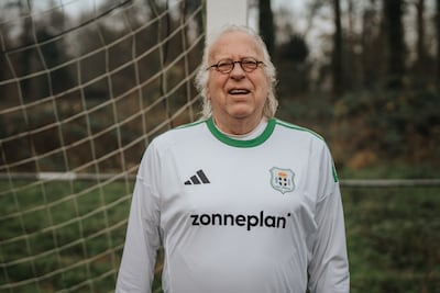 Clubicoon Ben Hendriks (79) is na pijnlijk ontslag weer vaak te vinden bij PEC Zwolle: ‘Fijn om iede