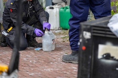 Brand legt drugslab van Joël (36) bloot, maar rechter spreekt hem vrij: de drugs waren nog niet ille