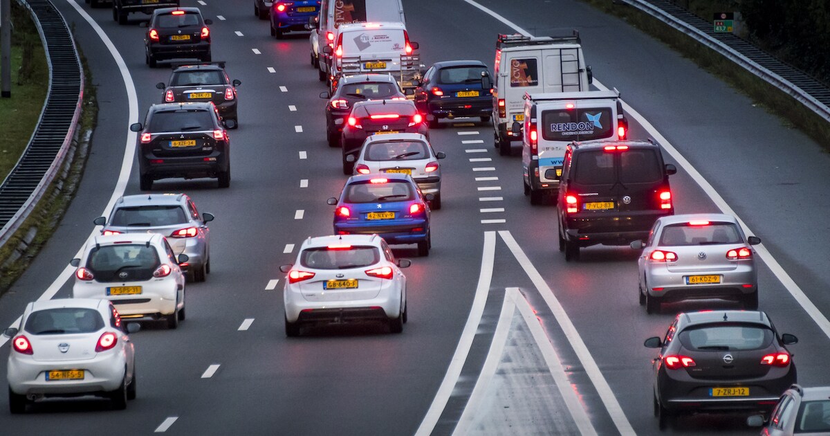 Flinke file op A28 tussen Zwolle en Harderwijk neemt af: weg inmiddels ...