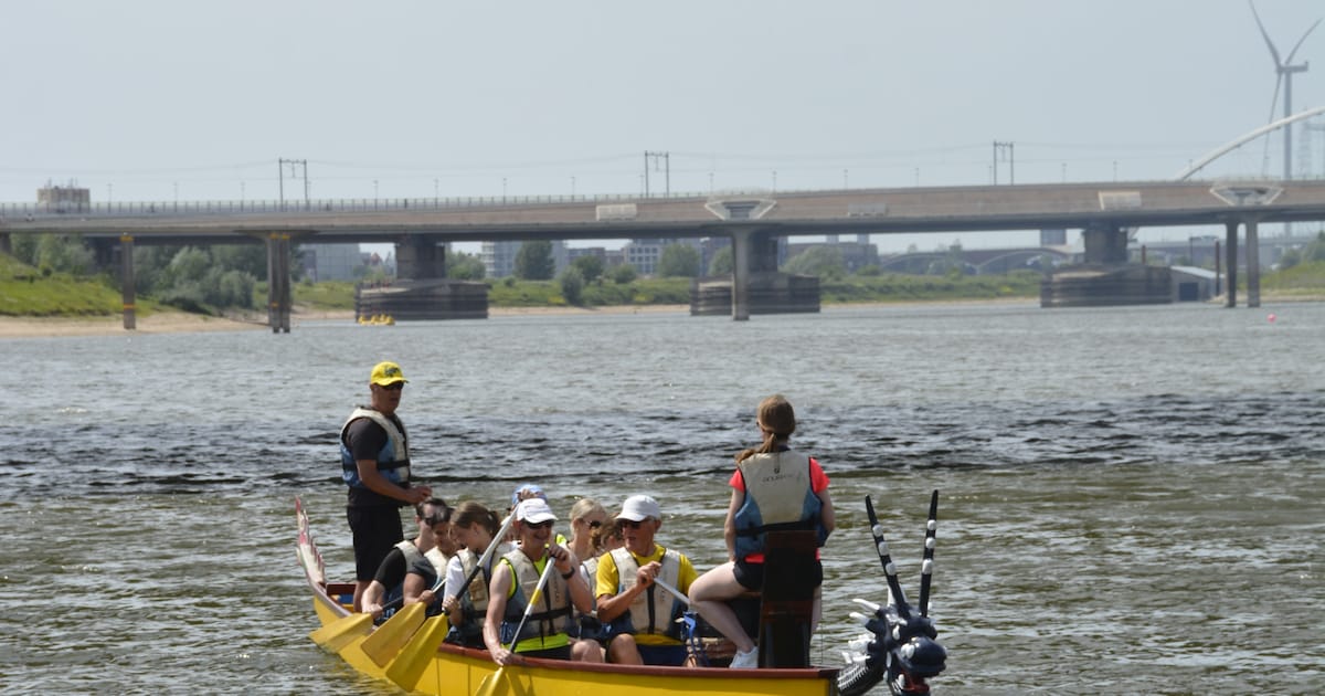 Drakenbootrace in Nijmegen haalt 18.100 euro op voor Marikenhuis