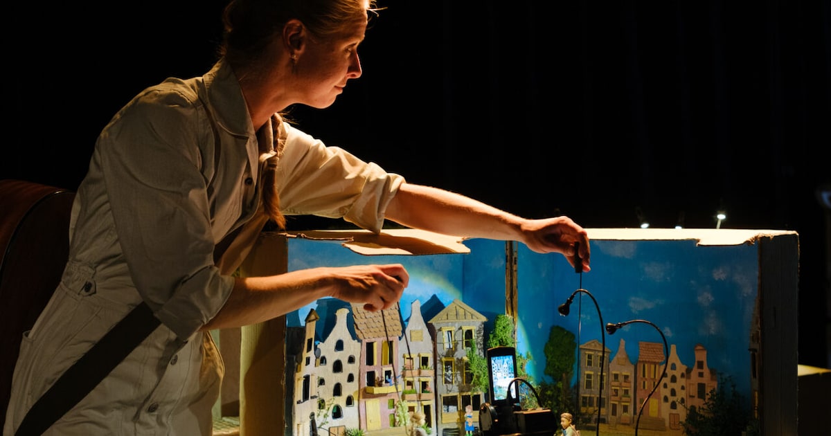 Familievoorstelling Dwars door het begon in Theater Idea in Soest