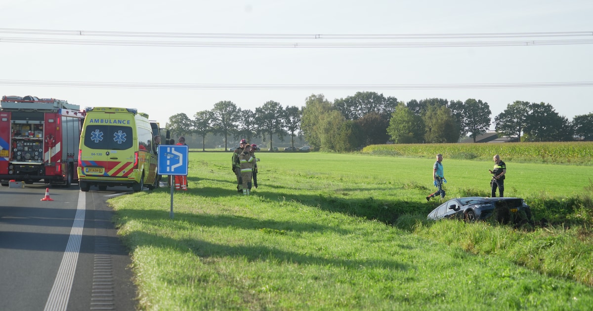 Automobilist gewond na eenzijdig ongeval op N48 bij Balkbrug