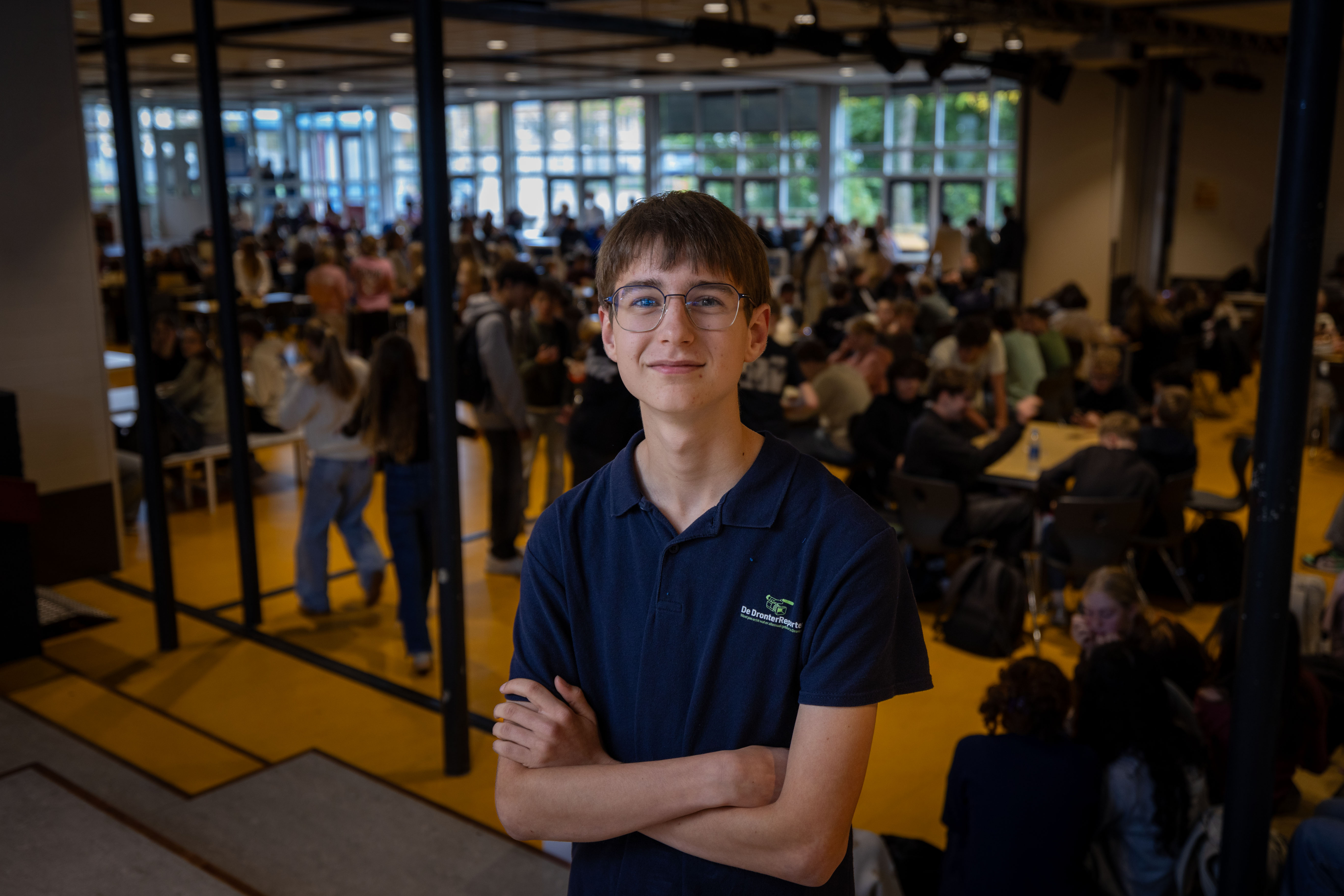 Reporter Tomas (16) organiseert eigen Kamerverkiezingen op school: ‘Met ...