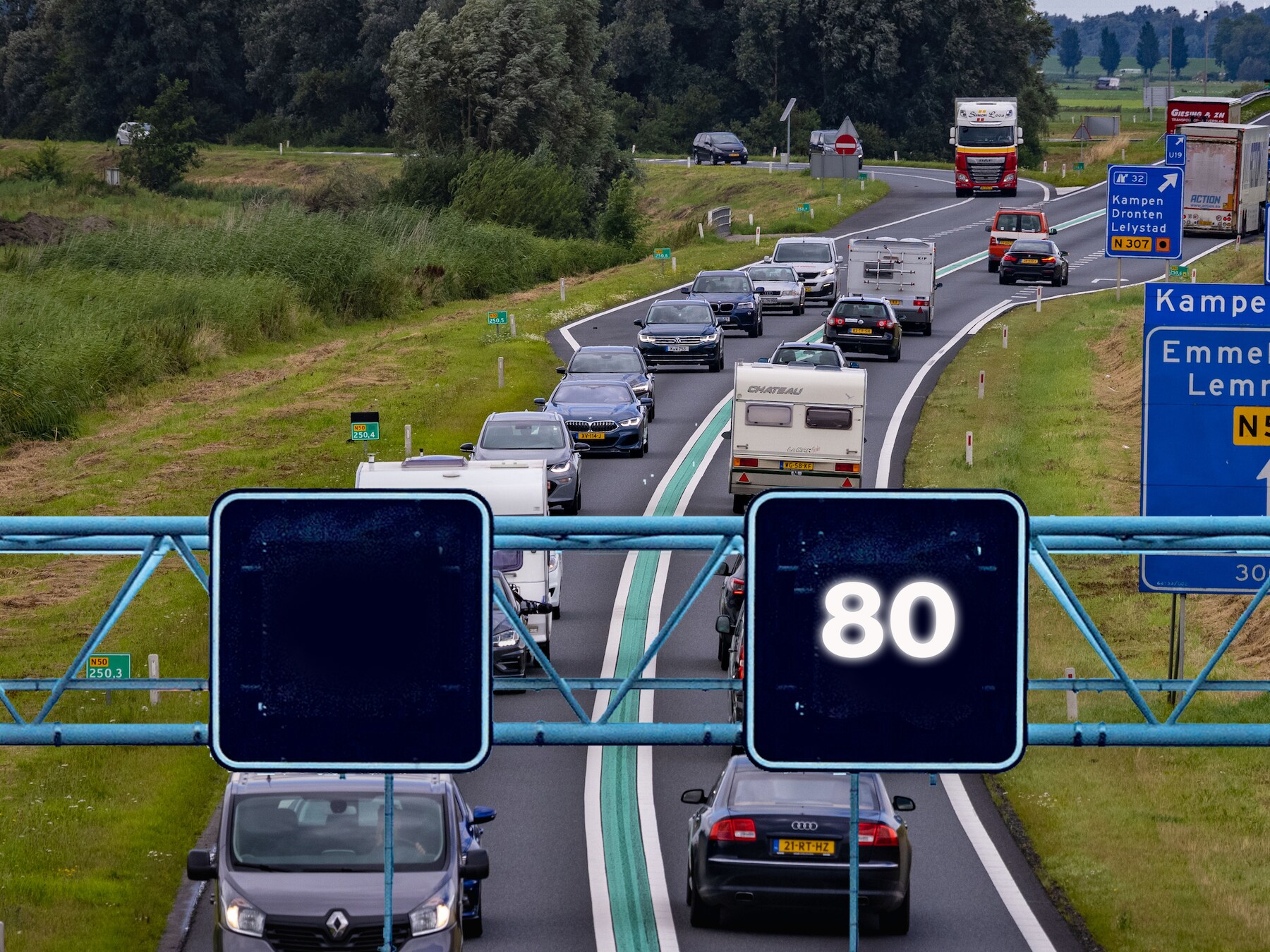 Flink langzamer, op- en afritten dicht: wat moet er toch gebeuren met ongeluksweg N50?