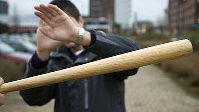 Familievete escaleert: klappen met schep en honkbalknuppel na doodsbedreiging