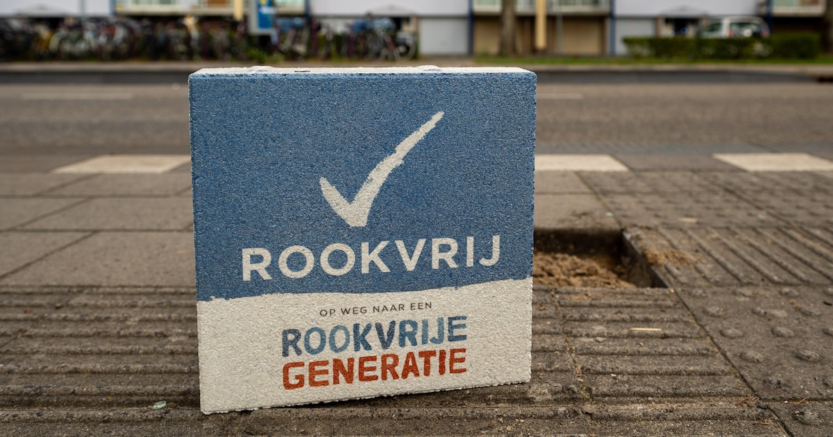 Gemeente Zwartewaterland maakt bushaltes rookvrij