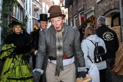 Entreeprijs Dickens Festijn deert bezoekers niet • Geniet na met een fraaie fotoserie