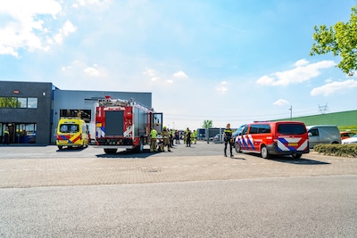 Explosie bij werk aan opvangput voor olie: twee medewerkers schoonmaakbedrijf gewond