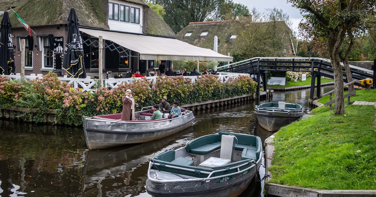 ‘Onzichtbare boten’ in grachten in Giethoorn kosten gemeente mogelijk tienduizenden euro’s