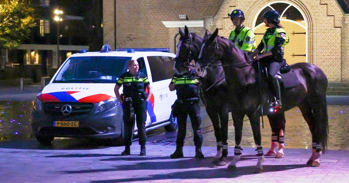 Politie zet paarden en motoren in na dagen van jongerenoverlast in Hoogeveen