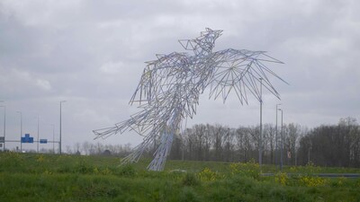 Aha! In dit tv-programma ontdek je het verhaal van kunstwerk Feniks in Zwolle