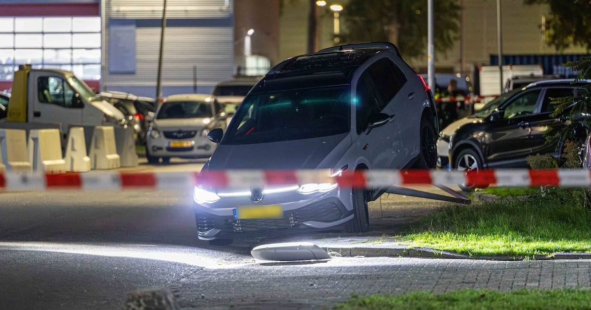 Vrouw in Almere wordt in auto achtervolgd en dan wordt er geschoten; politie houdt 45-jarige man aan