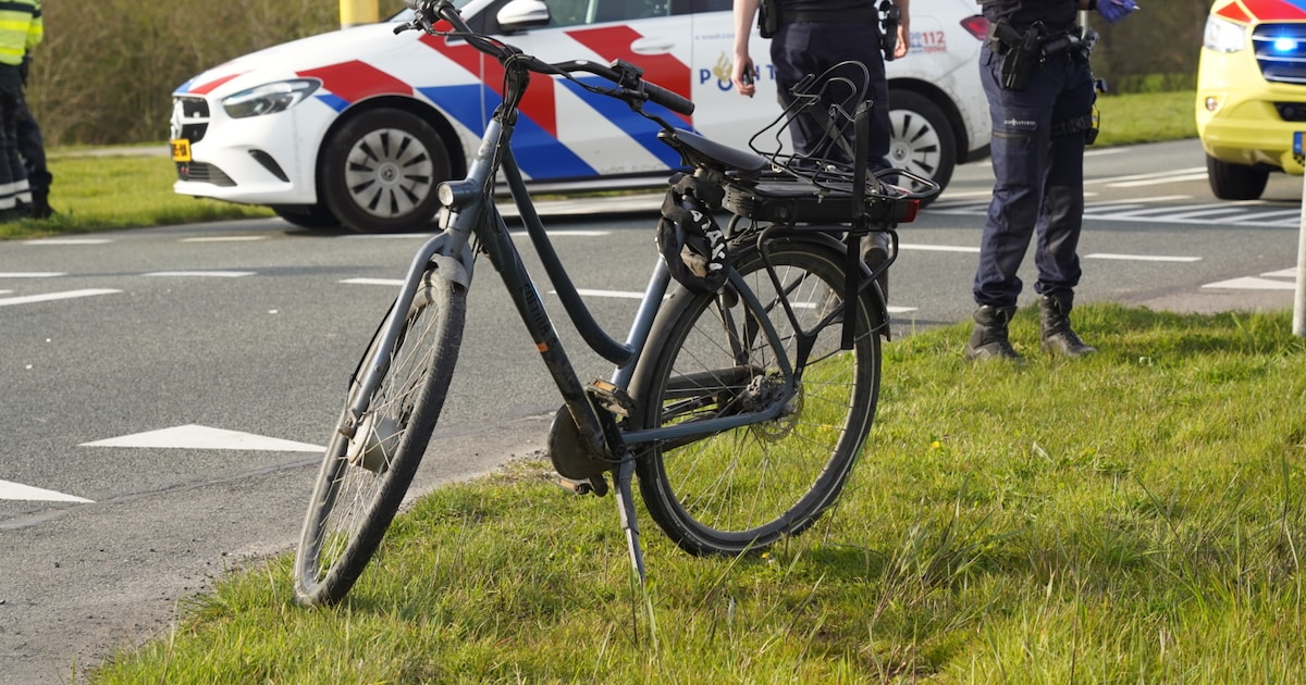 Fietser aangereden door auto in Dronten