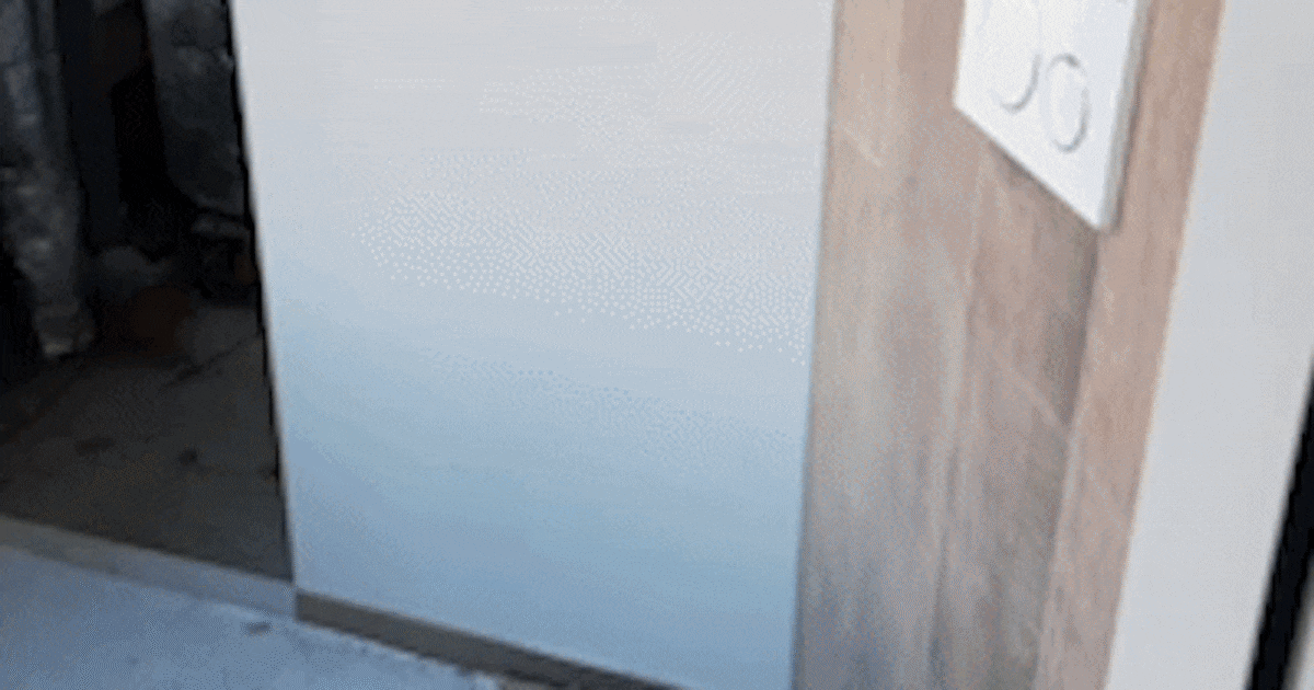 Hoe de grote mond van Twan aan de bar leidt tot zes hotelkamers op 30 meter hoogte