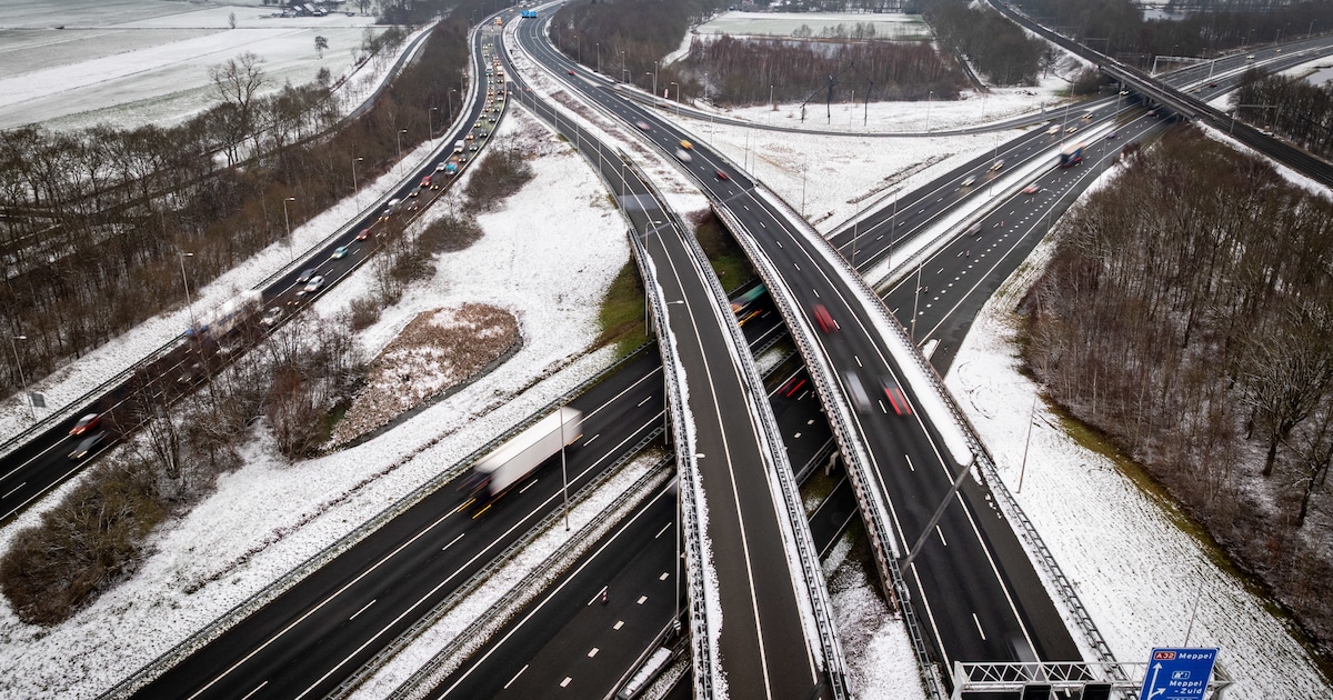 Problemen op A28 en A32 met viaduct bij Meppel houden aan en komen door betonrot