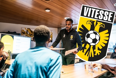 Les in GelreDome: hoe Vitesse kwetsbare jongeren meer zelfvertrouwen geeft