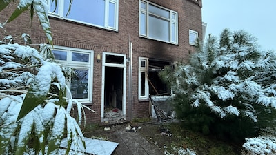 Het rommelde al flink rond het huis waar de vlammen uit het raam sloegen: ‘Wat erg!’