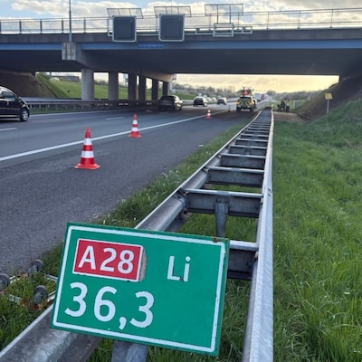 Stukjes beton zitten los op viaduct: files op A28 bij Nijkerk