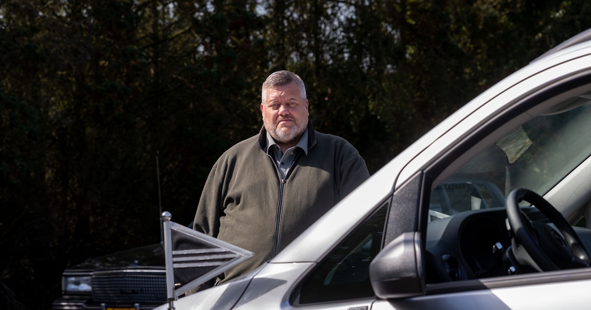 Uitvaartverzorger Erwin regelt laatste reis van drie omgekomen jongens: ‘Ik heb wakker gelegen van d