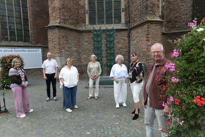 Tussen kerk en oliebollenkraam: Doesburg krijgt glazen kas voor rouw en herinnering
