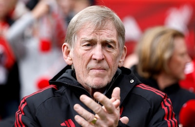 Liverpool-icoon Kenny Dalglish maakt per ongeluk wereldkundig dat hij kanker heeft