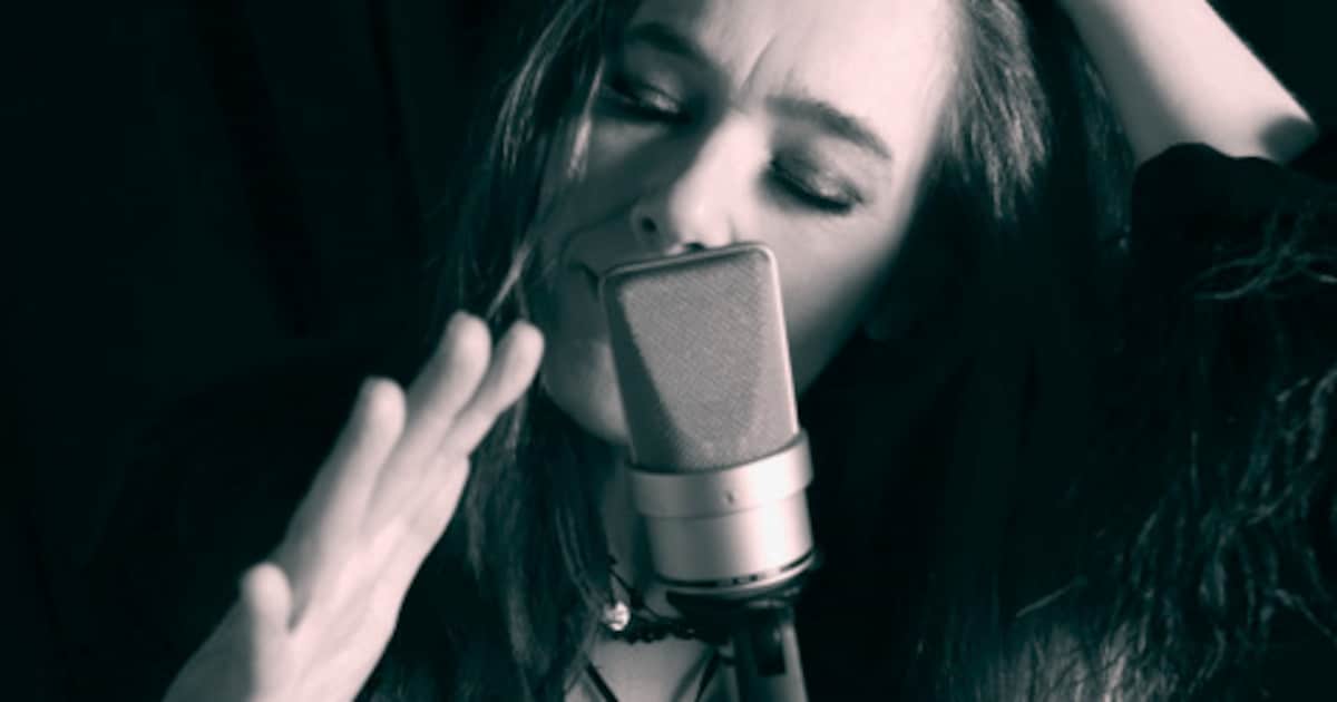 Beatrice van der Poel zingt Brel in De Schakel in Hasselt