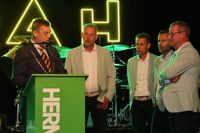 Herms ontvangt gemeentepenning bij 150-jarig jubileum