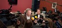 Tom Egbers met zijn advocaat Joost Quant na het kort geding van afgelopen maandag in Lelystad