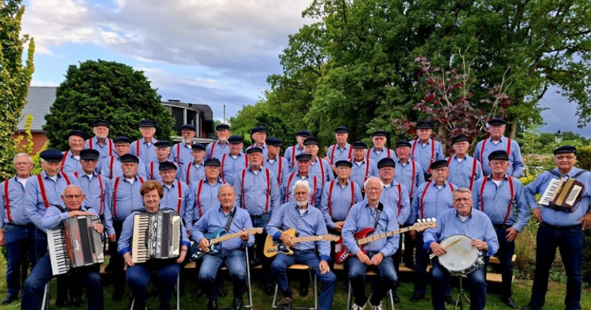 Shantykoor De Stuwzangers viert jubileum met concert in Vilsteren