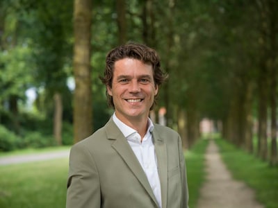 Rende Oudhof wordt nieuwe directeur-bestuurder bibliotheek Noord-Veluwe