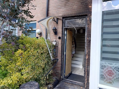 Bewoonster Boreelstraat diep geschokt na explosie en brand: ‘Hebben ze het verkeerde huis?’