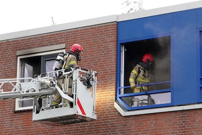 Gewonde bij middelbrand in Amsterdams appartementencomplex
