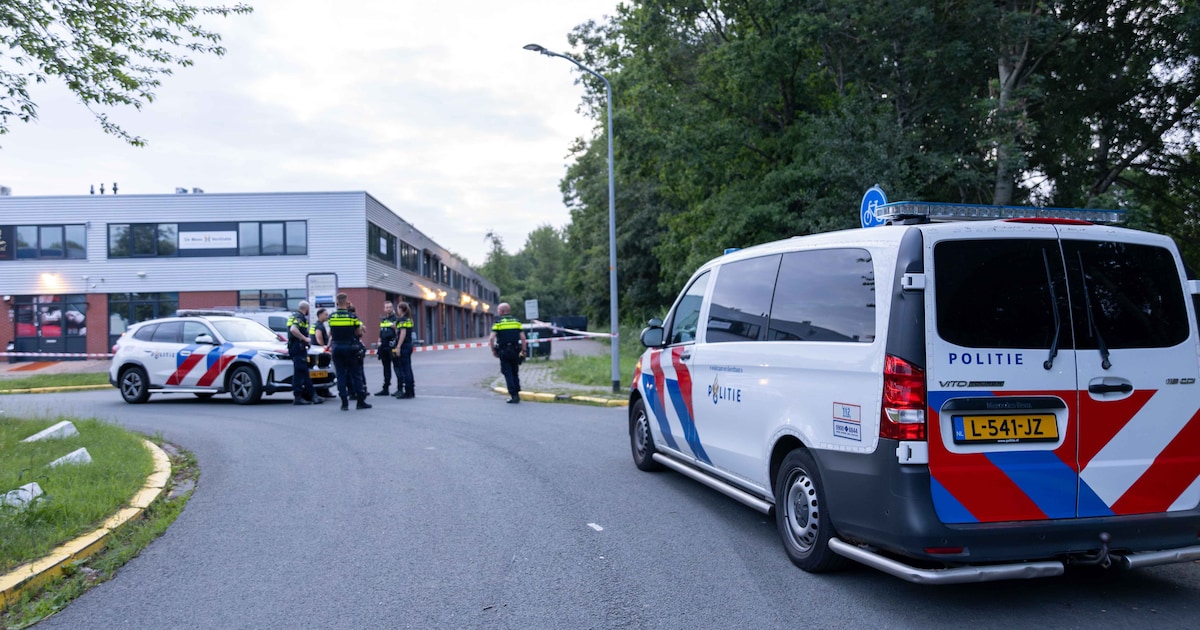 Na melding van schietincident wemelt het weer van agenten op dit bedrijventerrein in Almere